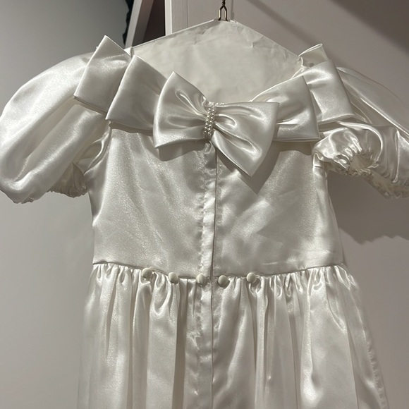 Flower Girl Elegant White Satin Gown with Bow and Train size 4 - Picture 6 of 11
